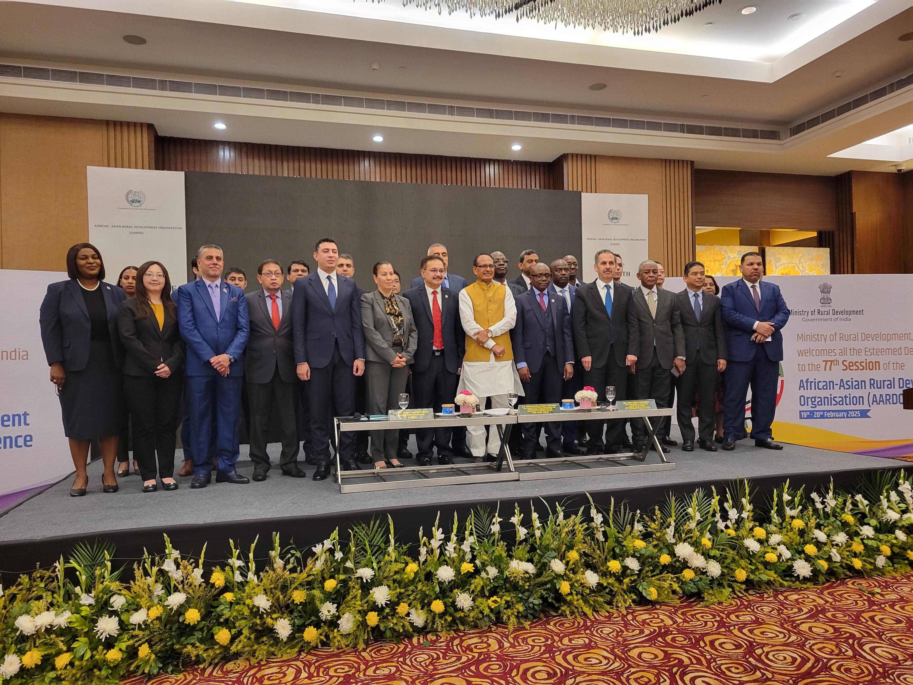 A group photo of members of the 77th Session of the AARDO Executive Committee, including Taiwan, along with distinguished guests.